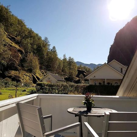 Bright And Cozy Apartment 1.5Km From City Centre Aurland Extérieur photo
