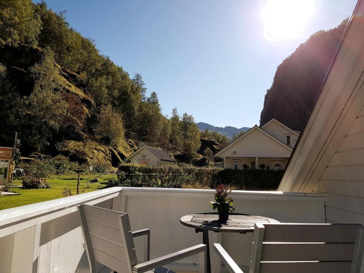 Bright And Cozy Apartment 1.5Km From City Centre Aurland Extérieur photo